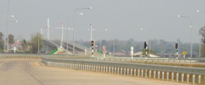 The second Lao-Thai friendship bridge. Photo: Wikimedia Commons